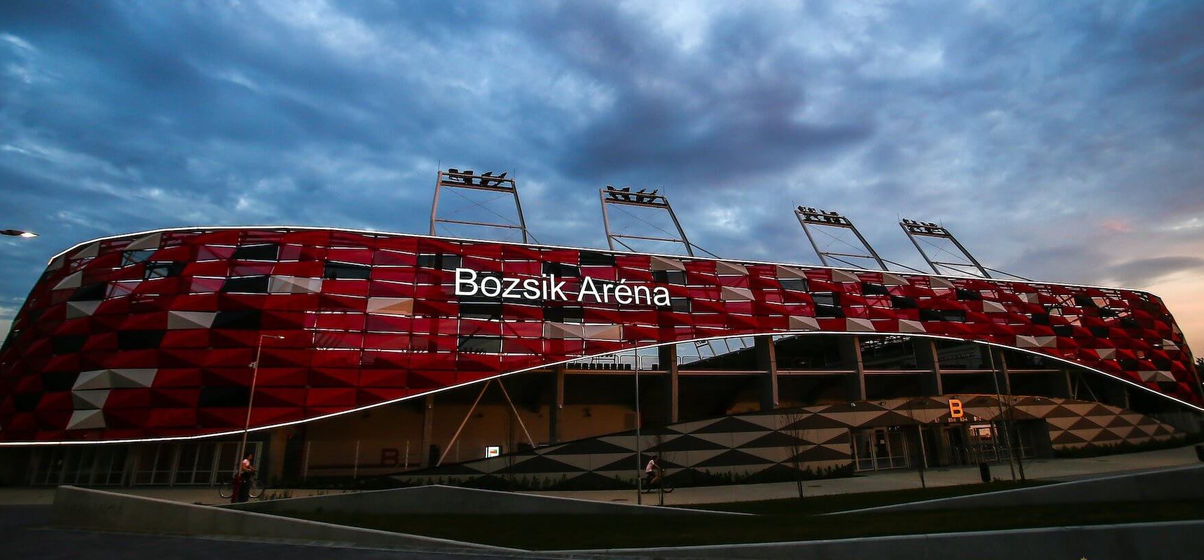 Bejelentés: A PSG és egy orosz csapat is a Honvéd stadionjában játszik