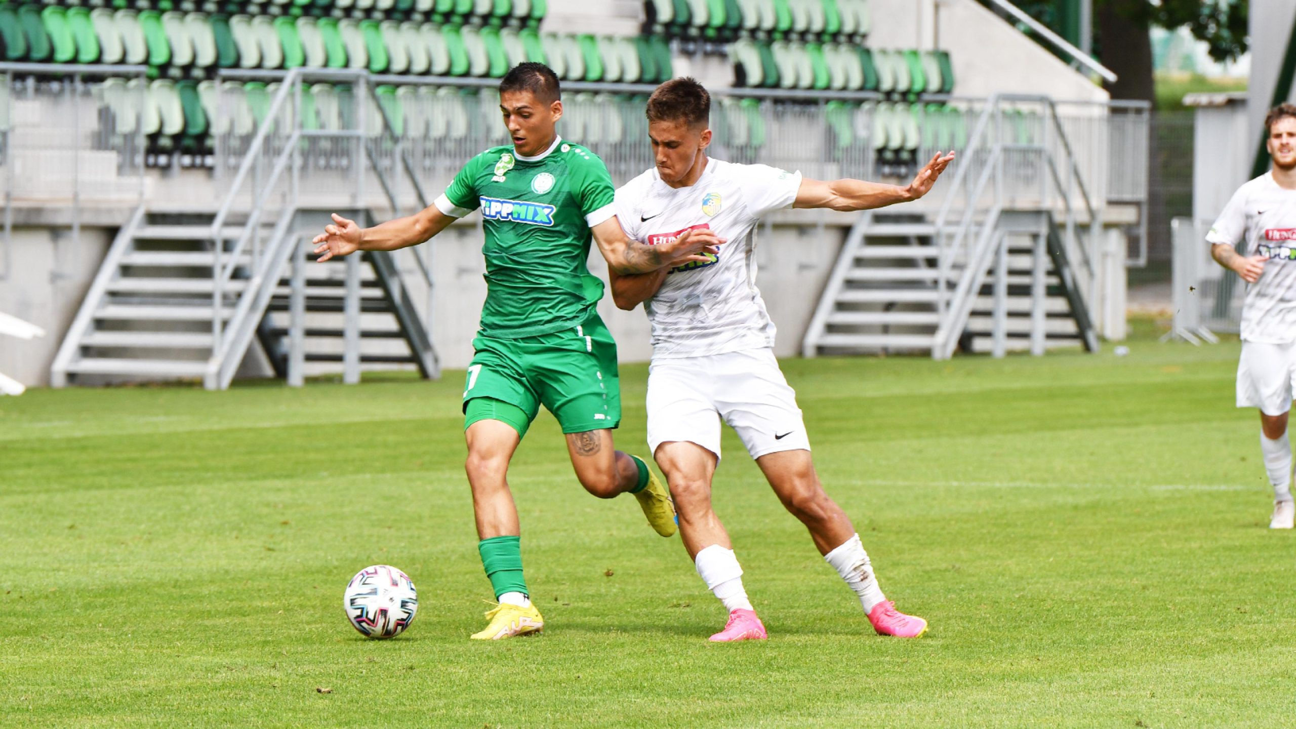 Partidos de entrenamiento: Vasas aprovechó un terrible error de la portería para derrotar a Jebest.  Bucks ganó tras el final de la primera mitad con siete goles – video