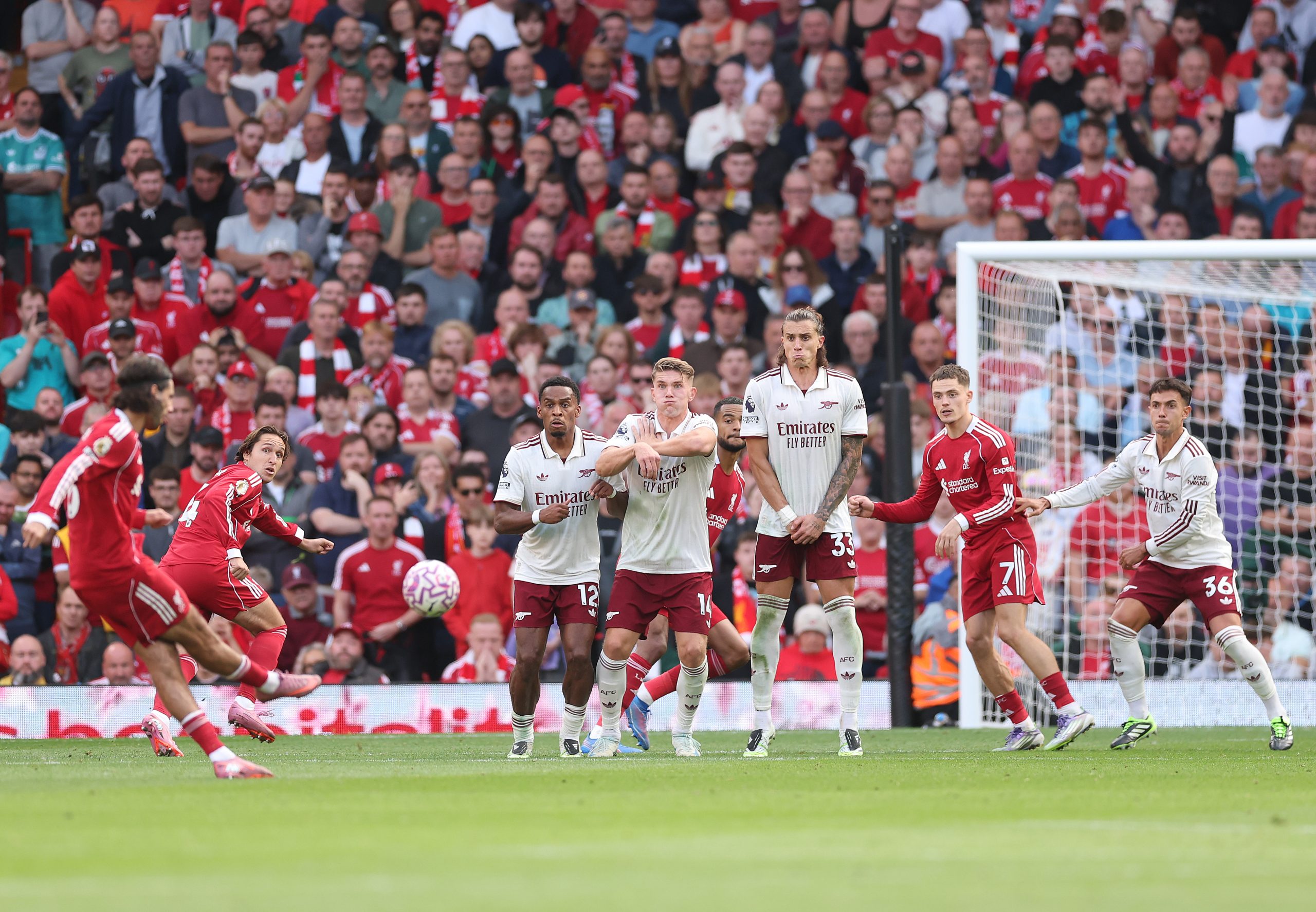 Atyaég! Szoboszlai-álomgól döntötte el a Liverpool-Arsenal szuperrangadót - videó