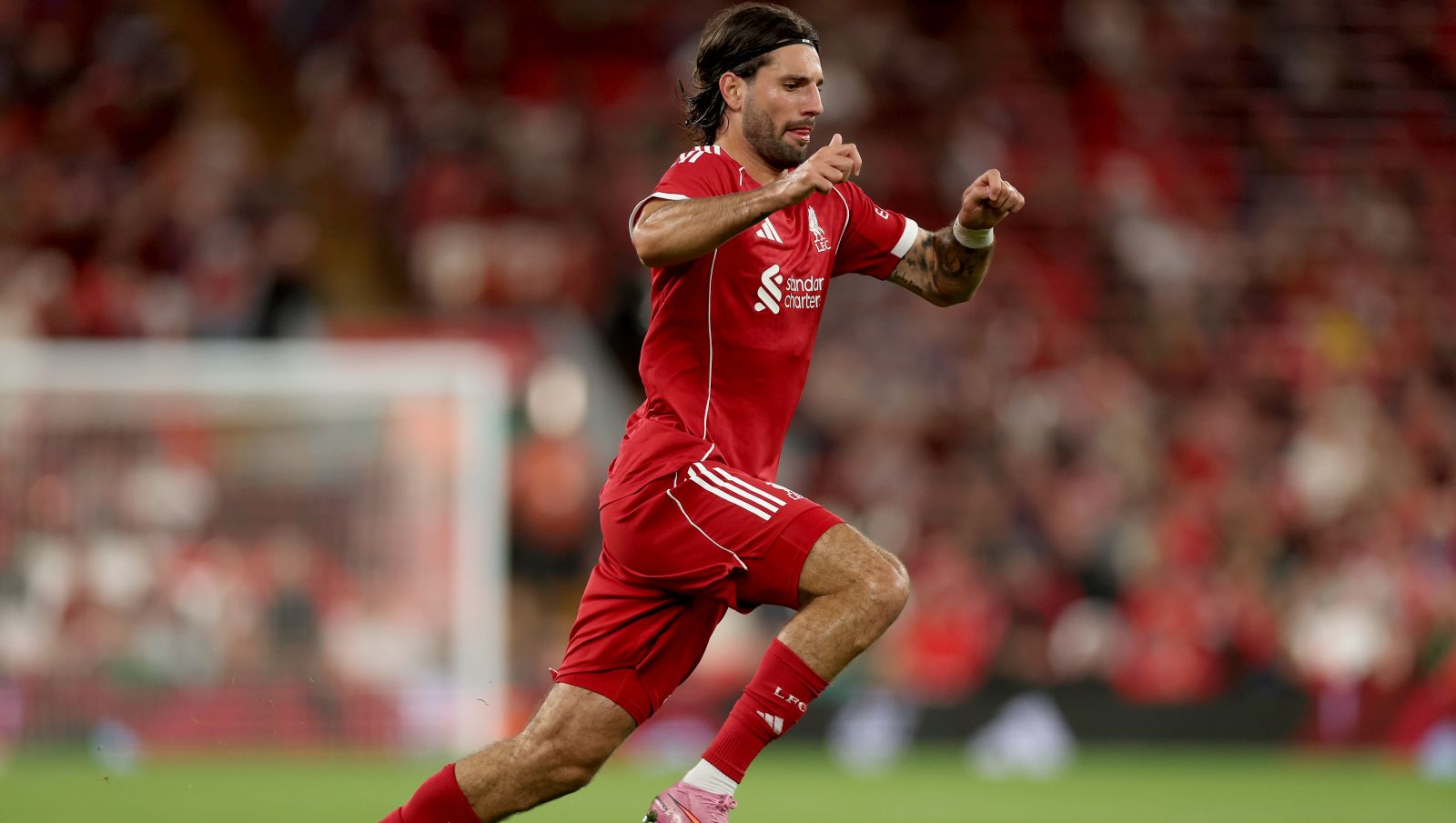 Angol Szuperkupa: Két magyarral a kezdőben szerezheti idénybeli első trófeáját a Liverpool