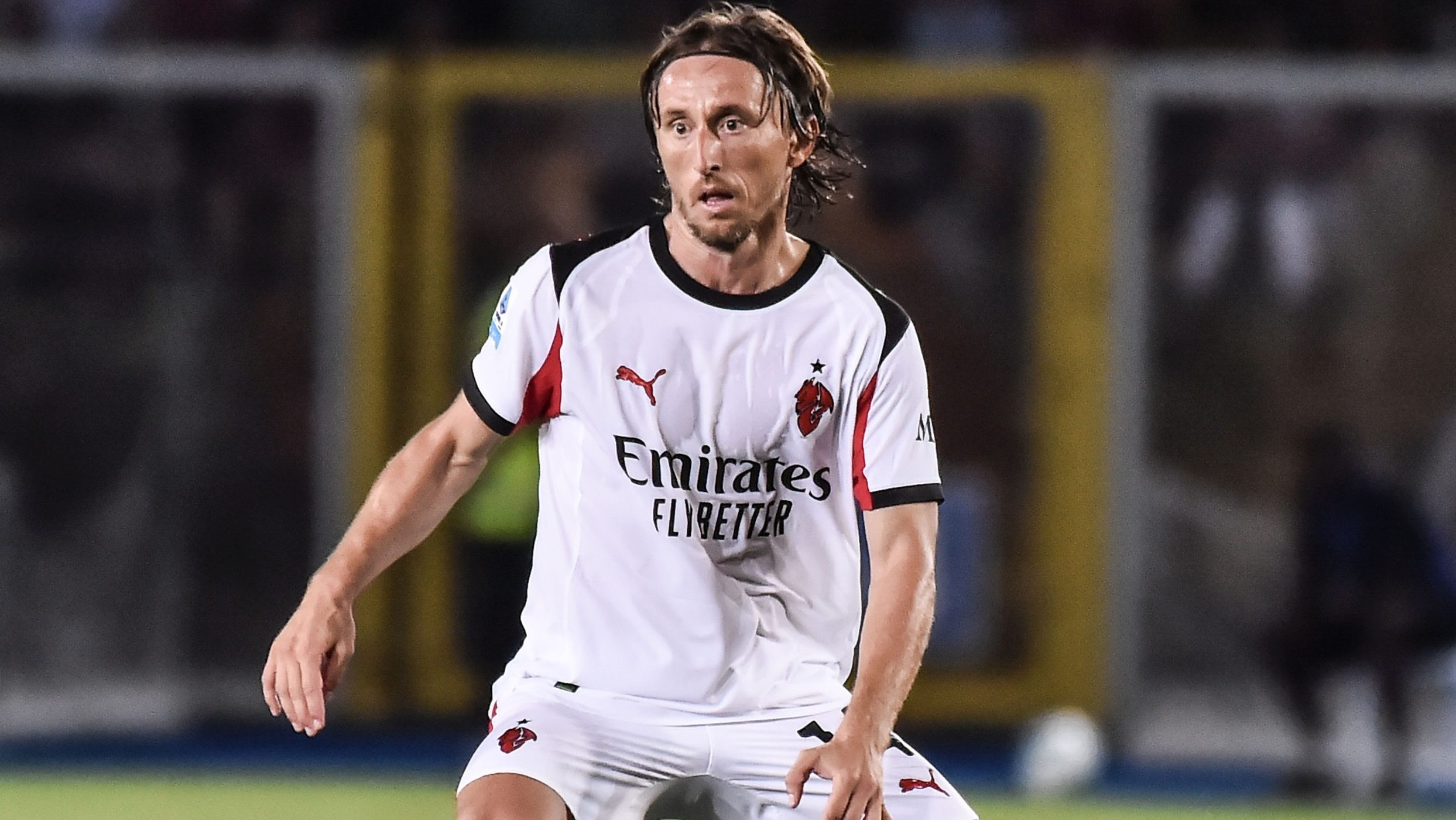 Összeállhat a Lewandowski-Modric álomduó, eltűnt a föld színéről a híres spanyol focistadion - külföldi körkép