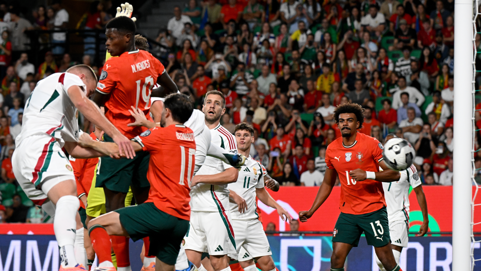 Történelmi bravúr! Szoboszlai-góllal lopott pontot a magyar válogatott Portugáliából - videó
