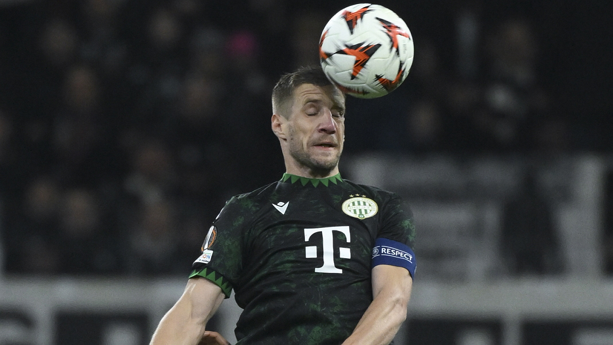 Derbi: Varga Barnabás előbb Piscitellit találta el, aztán az újpesti kaput - videó