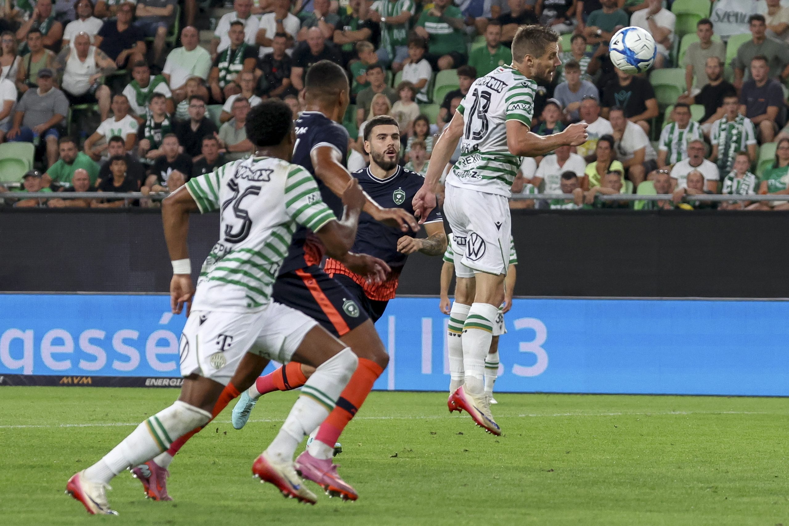 Meglepőt húzott Keane: Varga Barnabás nincs a Fradi kezdőcsapatában – így állnak fel a Ludogorec ellen