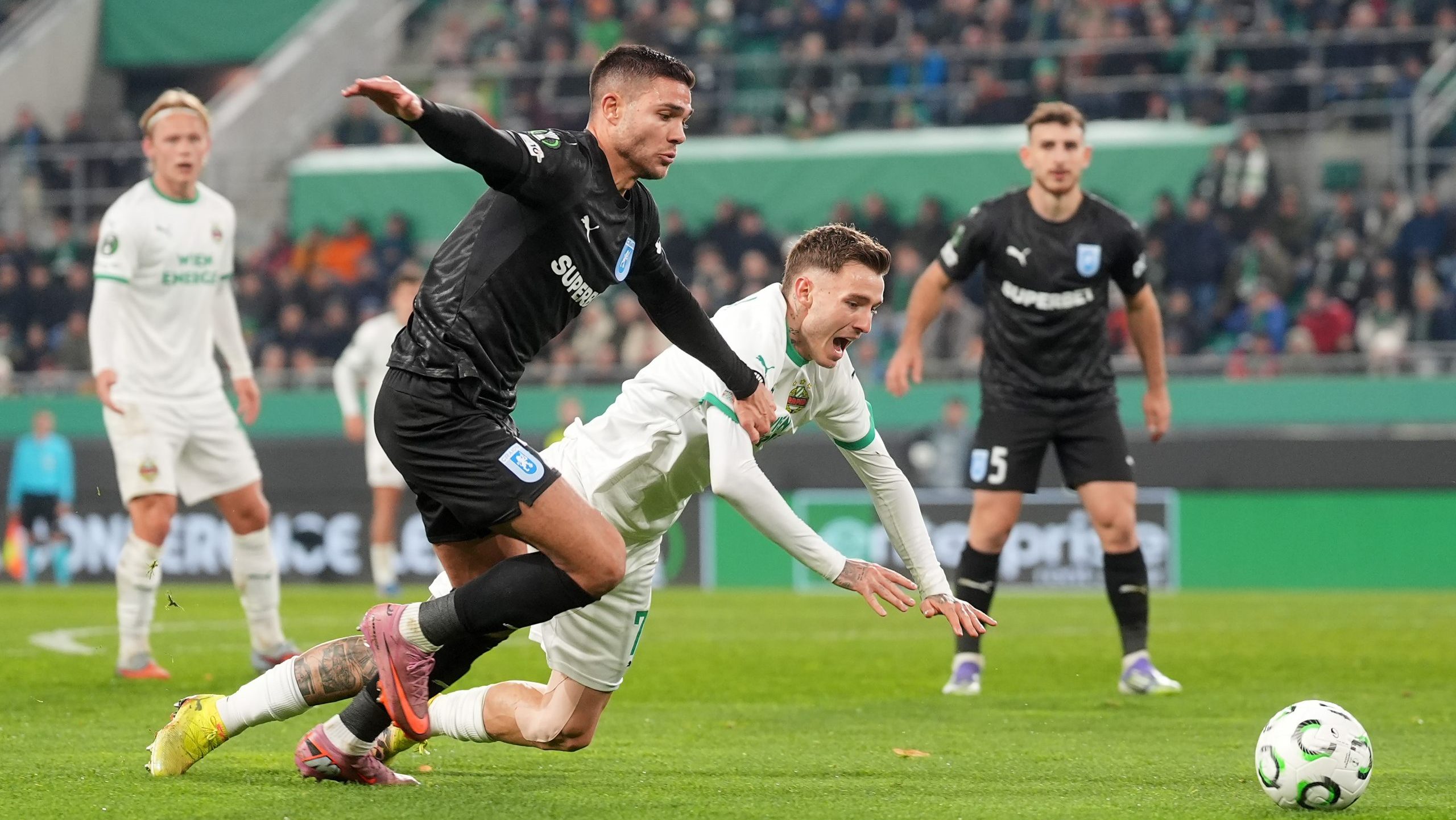 Bolla ezúttal negatív hőssé vált: Csúnyán mellé lőtte a fontos 11-est - videó