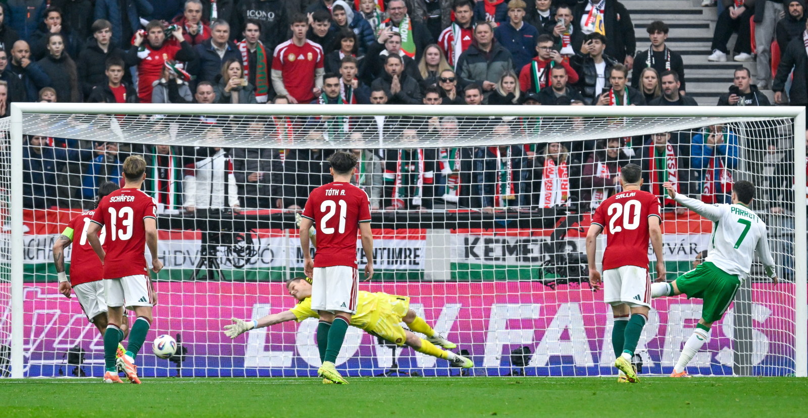 Ilyen nincs, elbuktuk: A magyar válogatott a 95. percben maradt le a vb-pótselejtezőről Írország ellen - videó