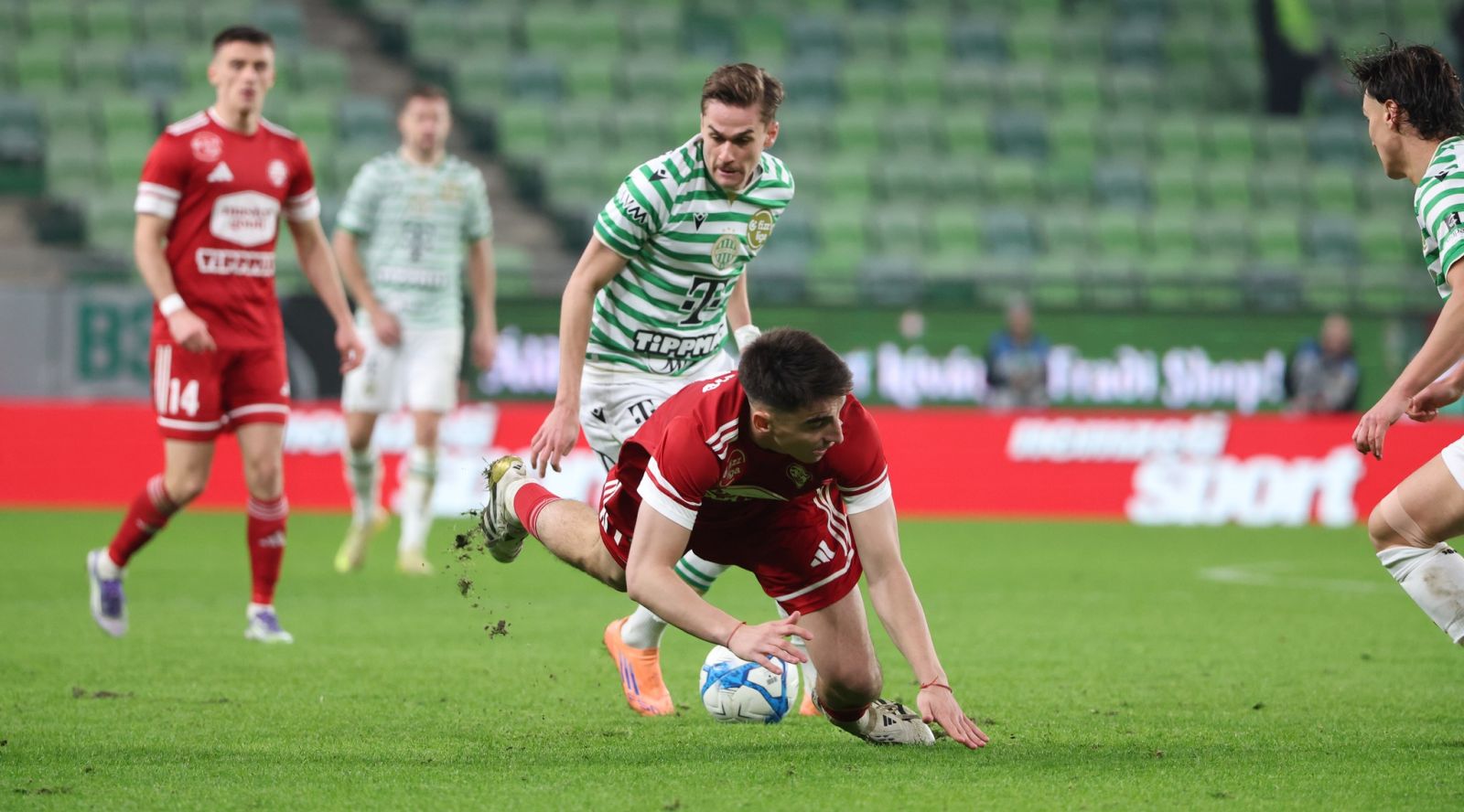 NB I: A Fradi 15 perc alatt legázolta a Kisvárdát - videó