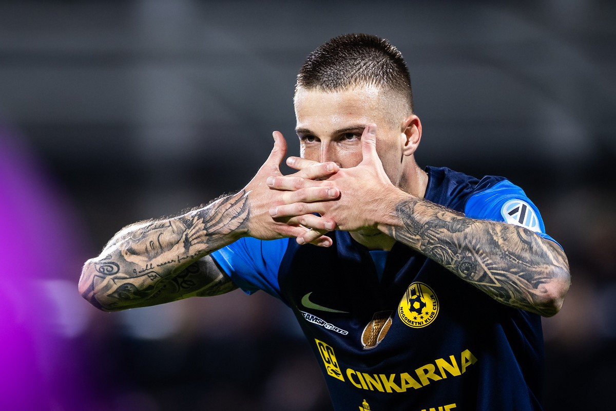 A Fradi lenyomta az Újpestet: Klubrekordért öltözik zöld-fehérbe a 25 gólos csatár - sajtóhír