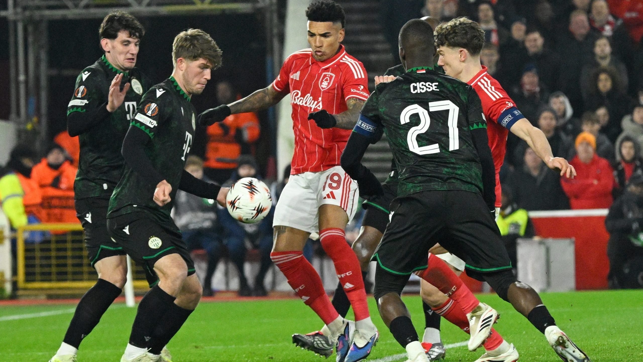 Elúszott a TOP8: Sima vereséggel zárta az EL-alapszakaszt a Ferencváros - videó