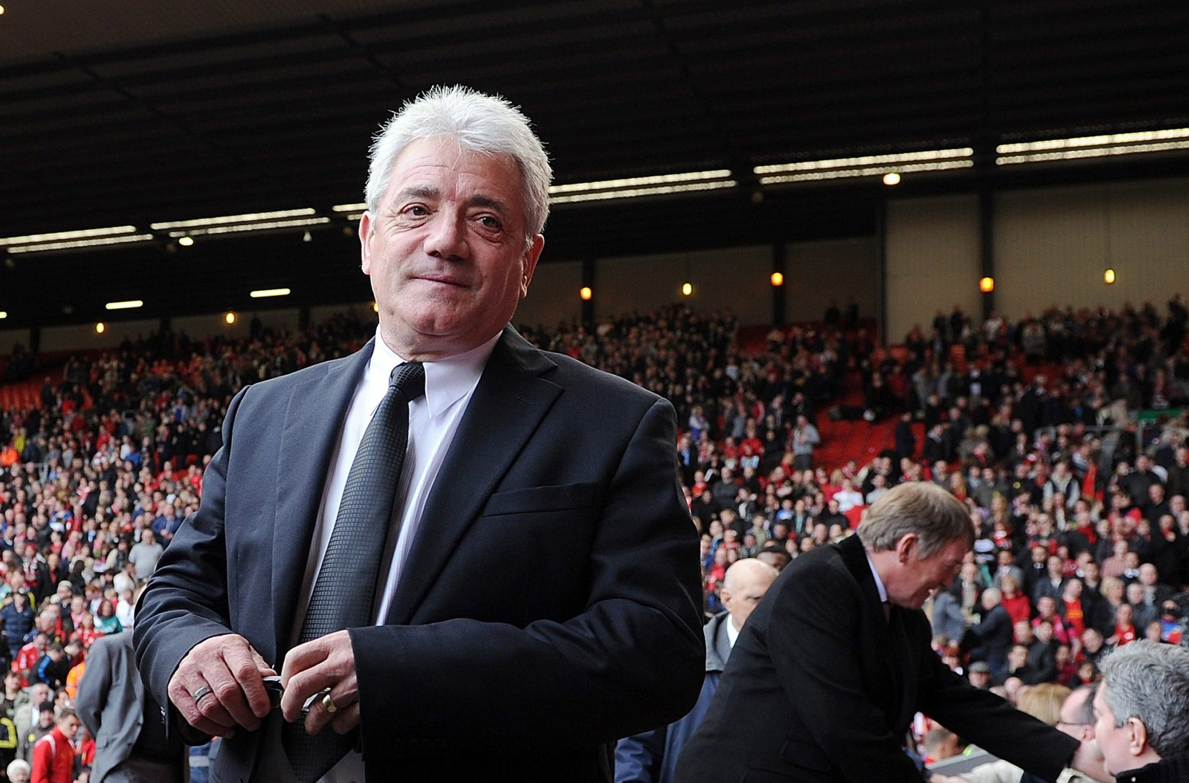 Súlyos betegséggel küzd az angol foci nagy legendája; egyvalaki már elhatárolódott az MU-kispadtól - szerdai átigazolási körkép