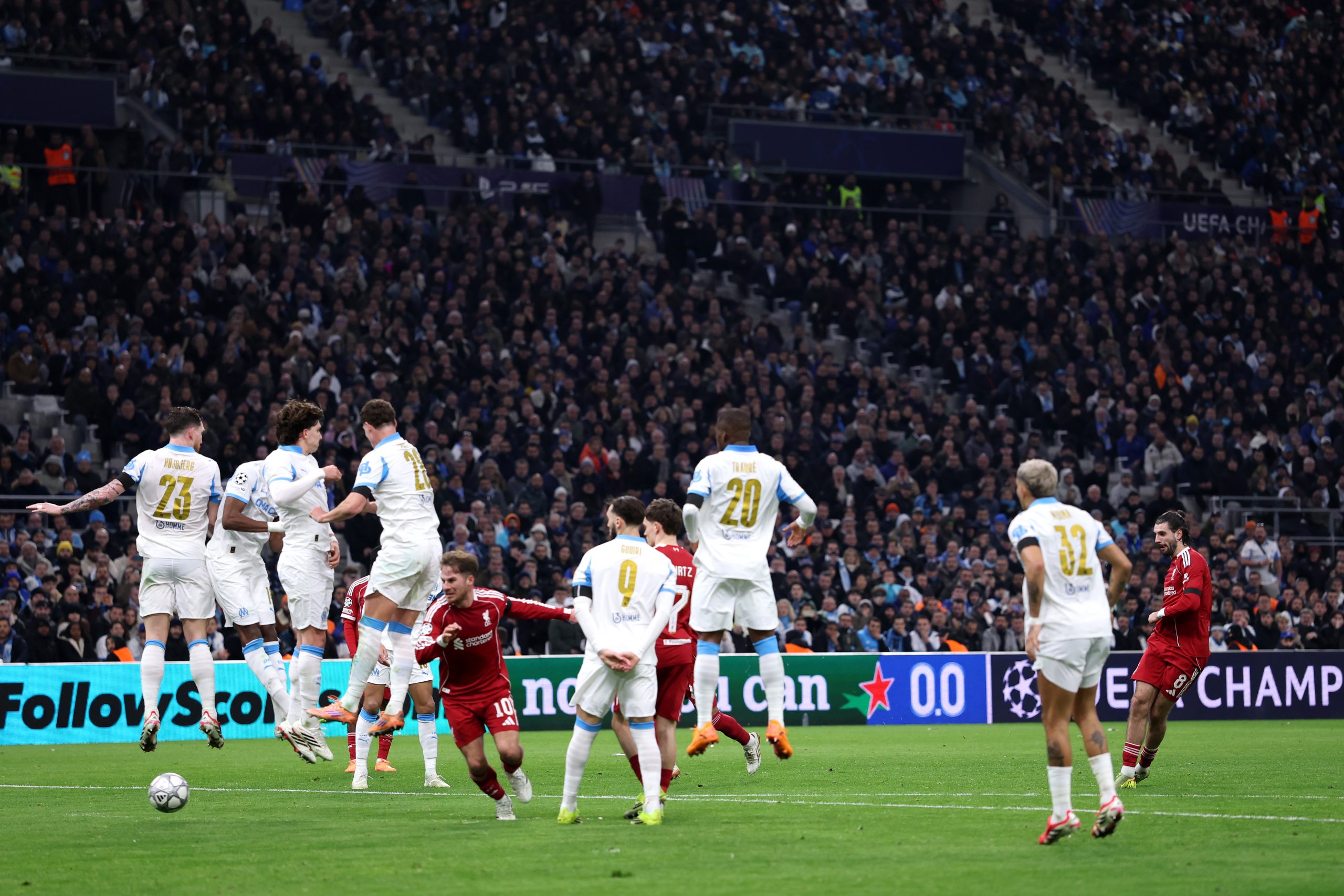 Szoboszlai világklasszisokhoz csatlakozott trükkös szabadrúgásával: C. Ronaldo, Ronaldinho, Neymar és a többiek gólja videón