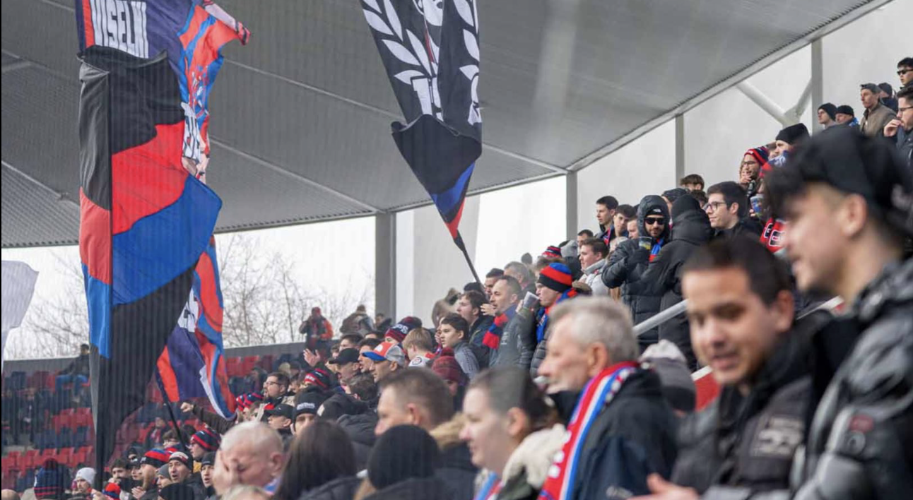 Fegyelmi: Az MLSZ szerint már csak egy szurkolótábor volt rasszista az NB I-ben; az ETO fiziósát eltiltották