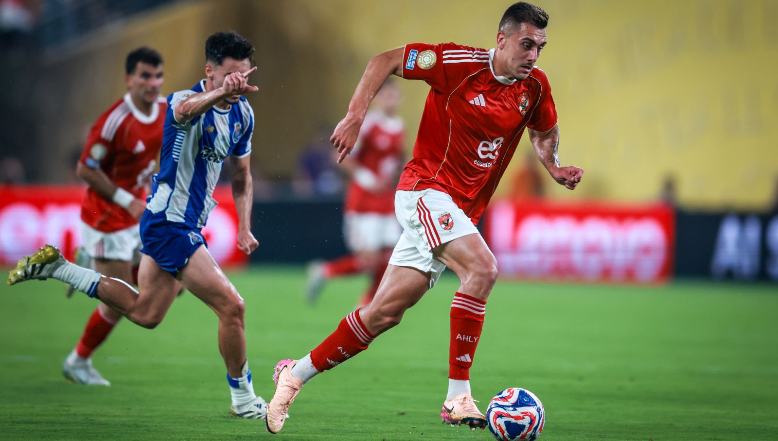 Újpest: Hamarosan befuthat a volt Vidi-csatár - komoly vetélytársakat nyomhatnak le a lilák