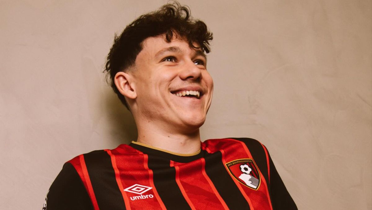 Tóth Alex parádés belépője videón: 20 évesen is magabiztos angolsággal vette le a lábáról új csapata szurkolóit