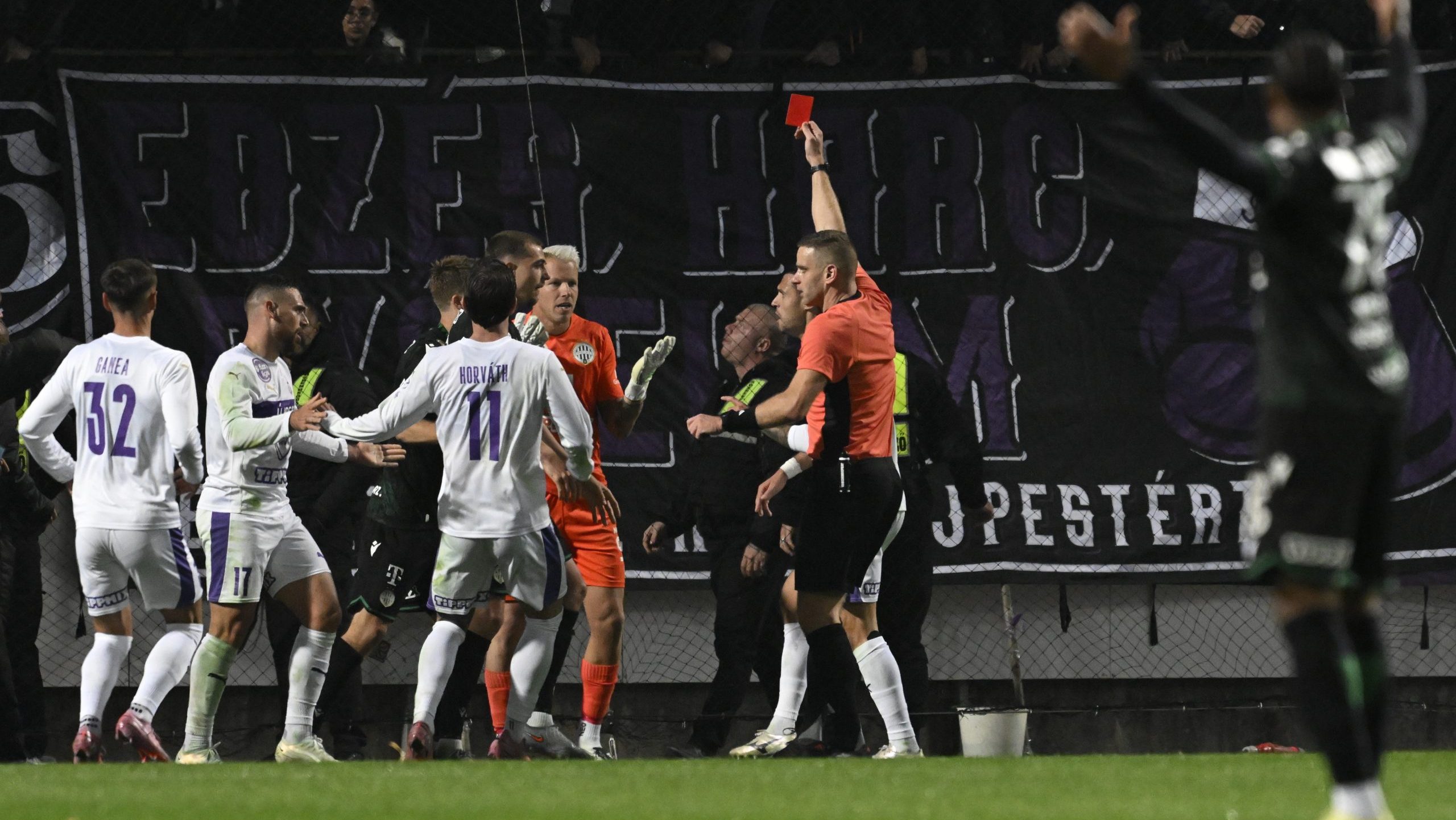 Újabb fejlemény Gróf ügyében: Eljárás indul az újpesti labdaszedő ellökése miatt - sajtóhír