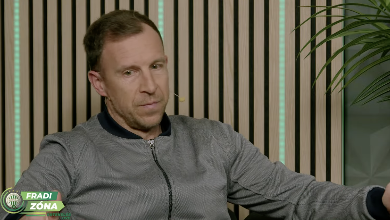 Rajczi már a félidőben kiborult a Fradi-Újpest derbin: "Kölcsönadnám a tökeimet egy pár játékosnak"