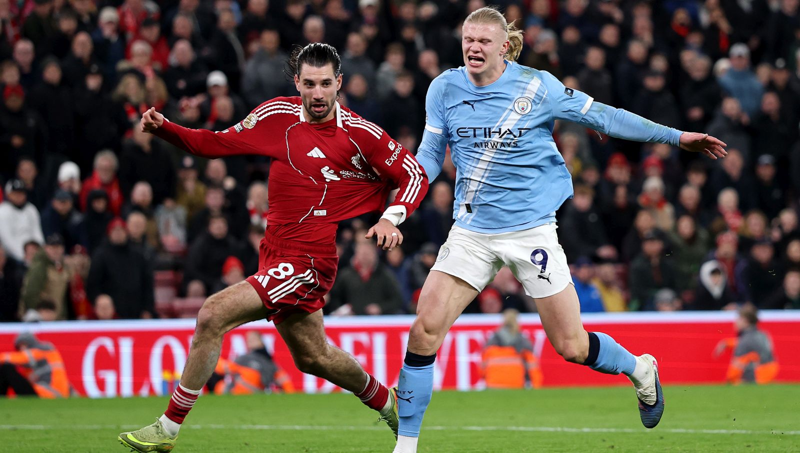 Elképesztő jelenet: Szoboszlai furcsa piros lapja góltól mentette meg a Liverpoolt - videó