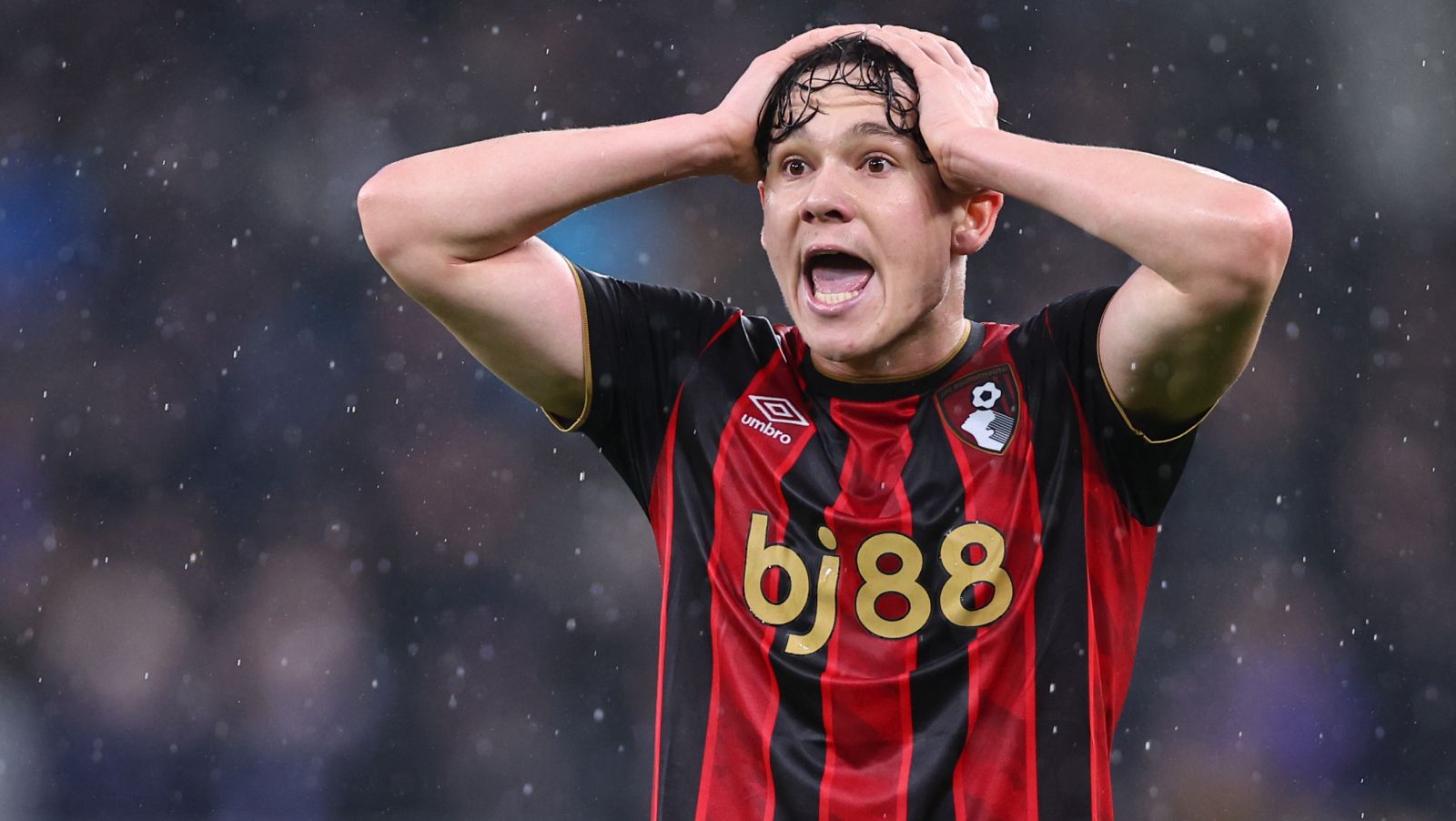 Óriási mérföldkő: Tóth Alex 20 évesen kezdett először a Premier League-ben - videó