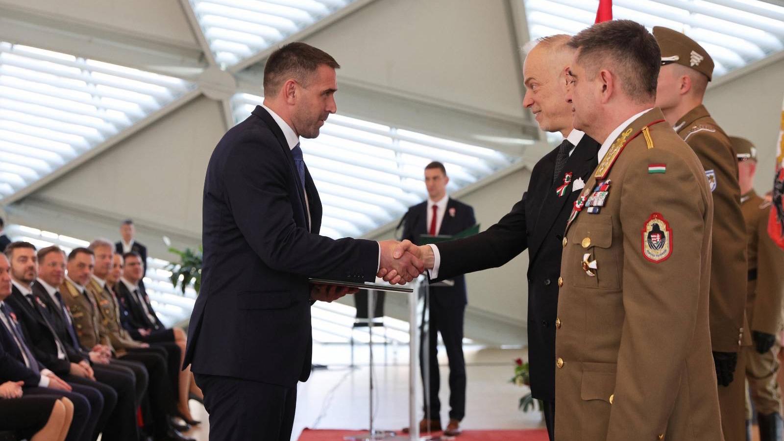 Böde Dániel állami kitüntetést kapott, pedig sosem gondolta volna - fotó