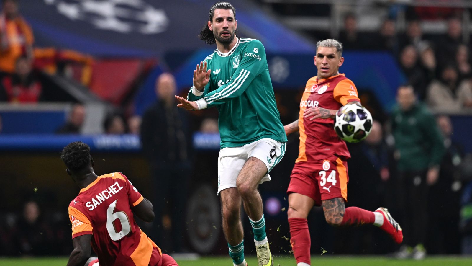 BL: A magyar focitörténelmi pillanatot és a Liverpool estéjét is elrontották Isztambulban - videó