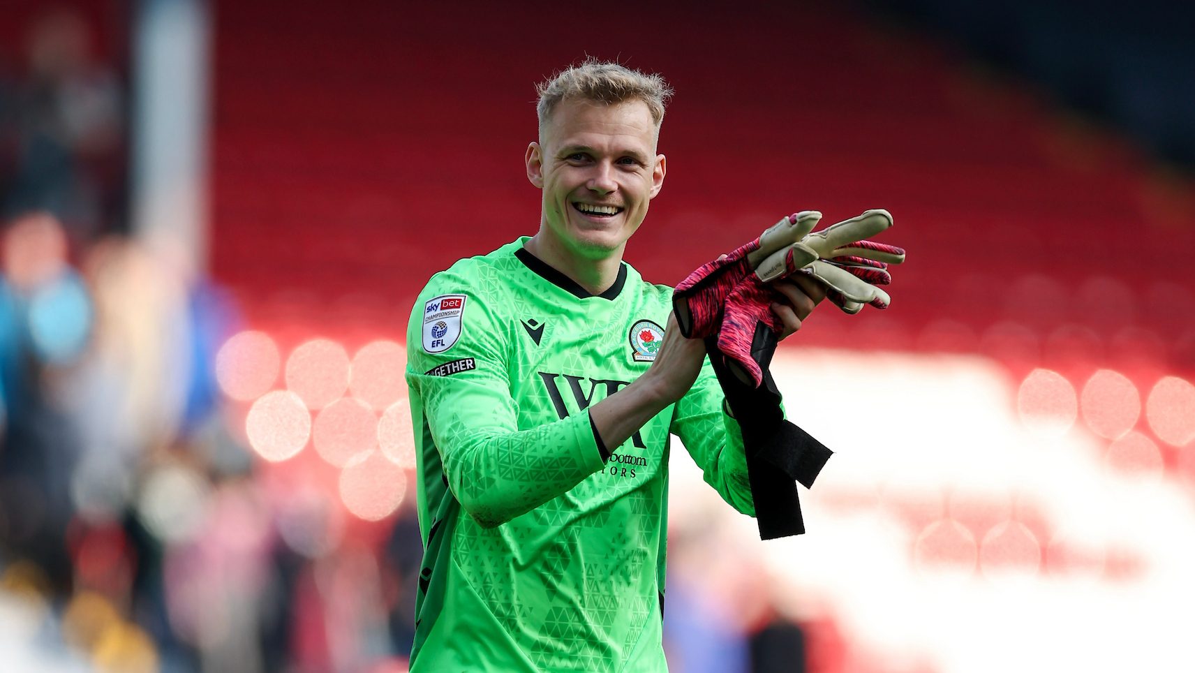 Bennmaradást érhet a magyar válogatott kapus parádés formája: "A szezon végére minden rendben lesz"