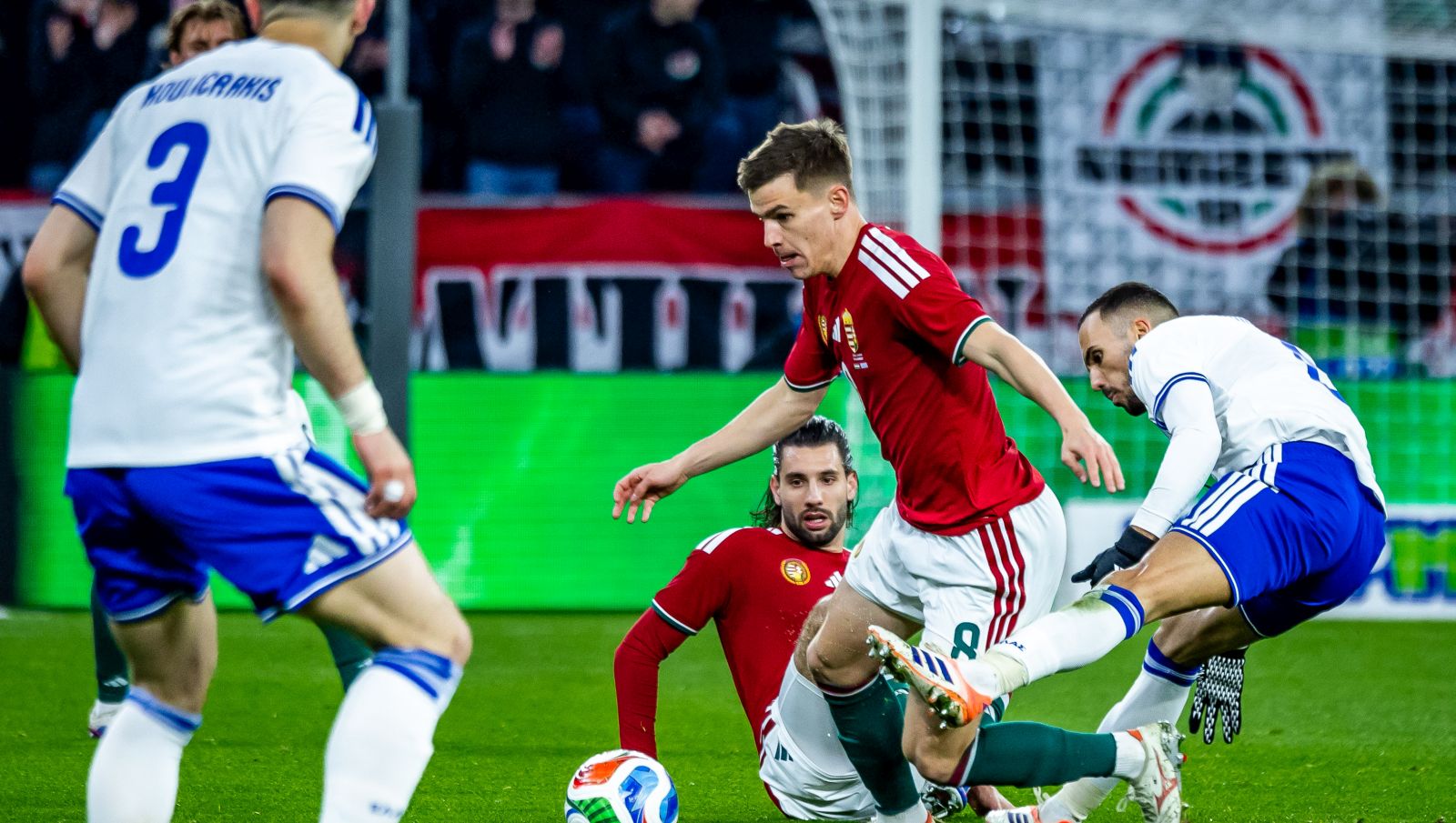 Szoboszlai, az egyszemélyes magyar hadsereg az elátkozott görögök ellen - lapszemle