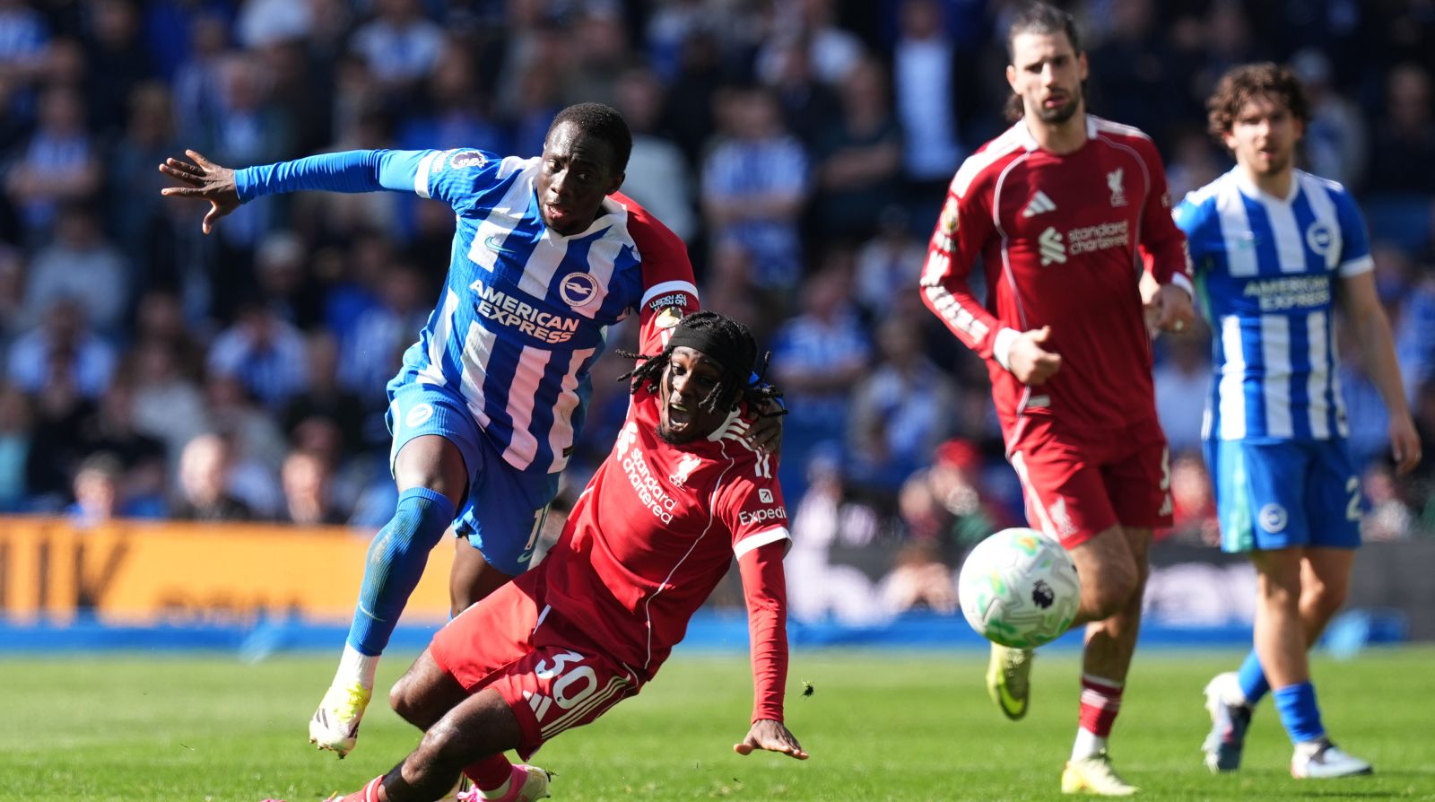 Salah utódja egy riválistól érkezhet Liverpoolba, az MU bevágna a City elé - külföldi körkép