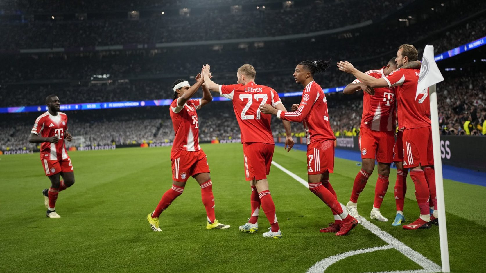 BL: Izgalmas, háromgólos meccsen nyert a Bayern München, a hosszabbítás hozta meg az Arsenal győzelmét - eredmények, videók