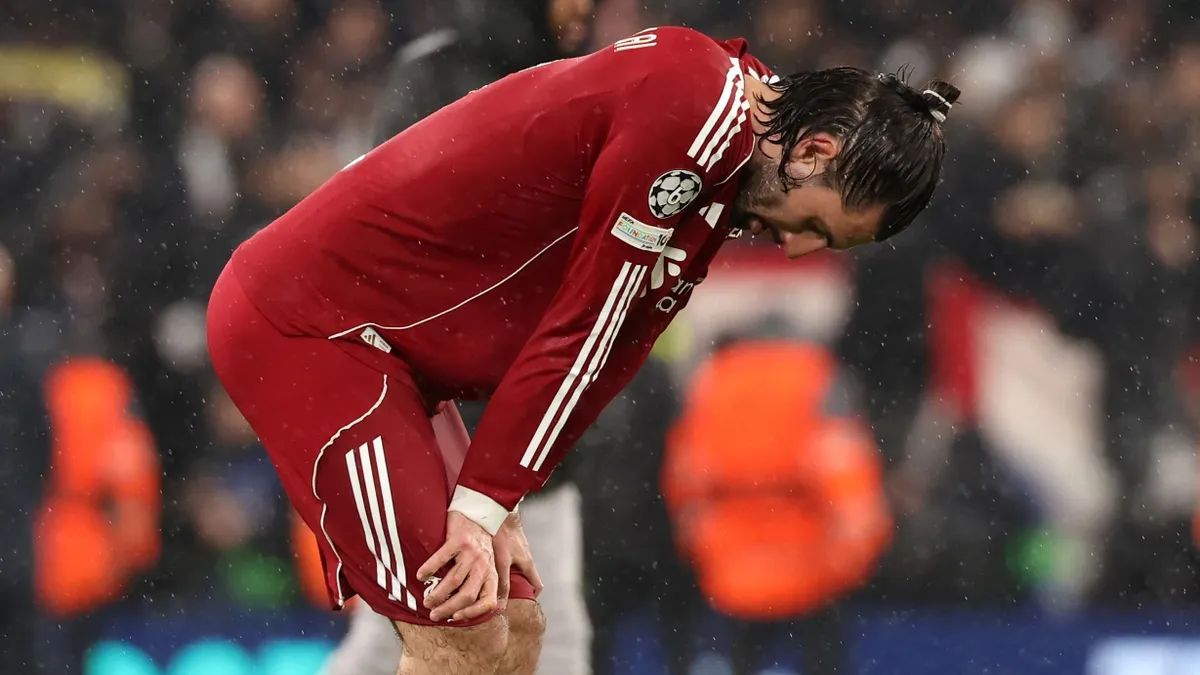 Szoboszlai Dominik egyedül maradt a fájdalommal: Összetört a Liverpool magyar sztárja Anfielden - videó