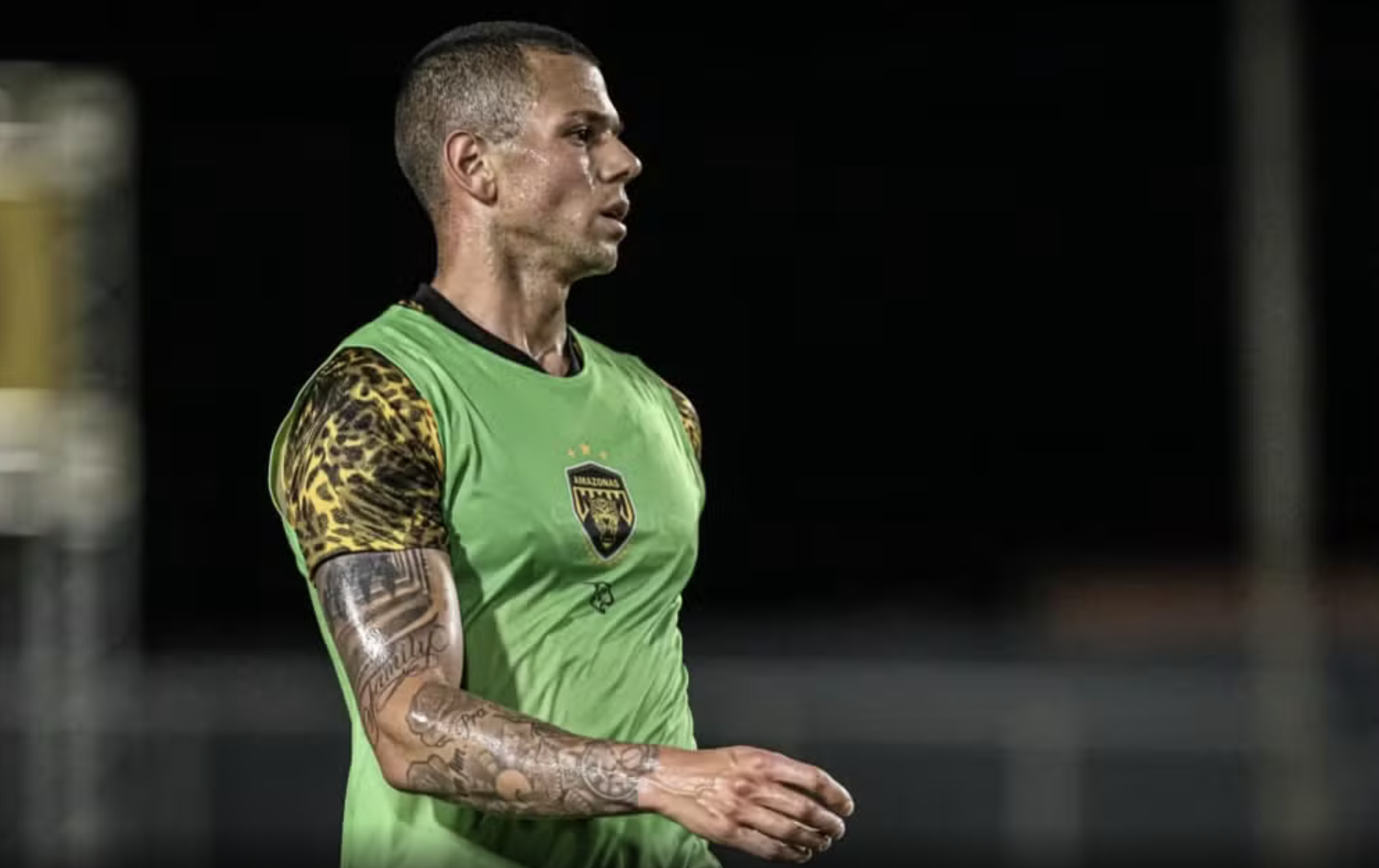 "Köszi mindent": Így még nem rúgott bele klub egy távozó játékosba - videó
