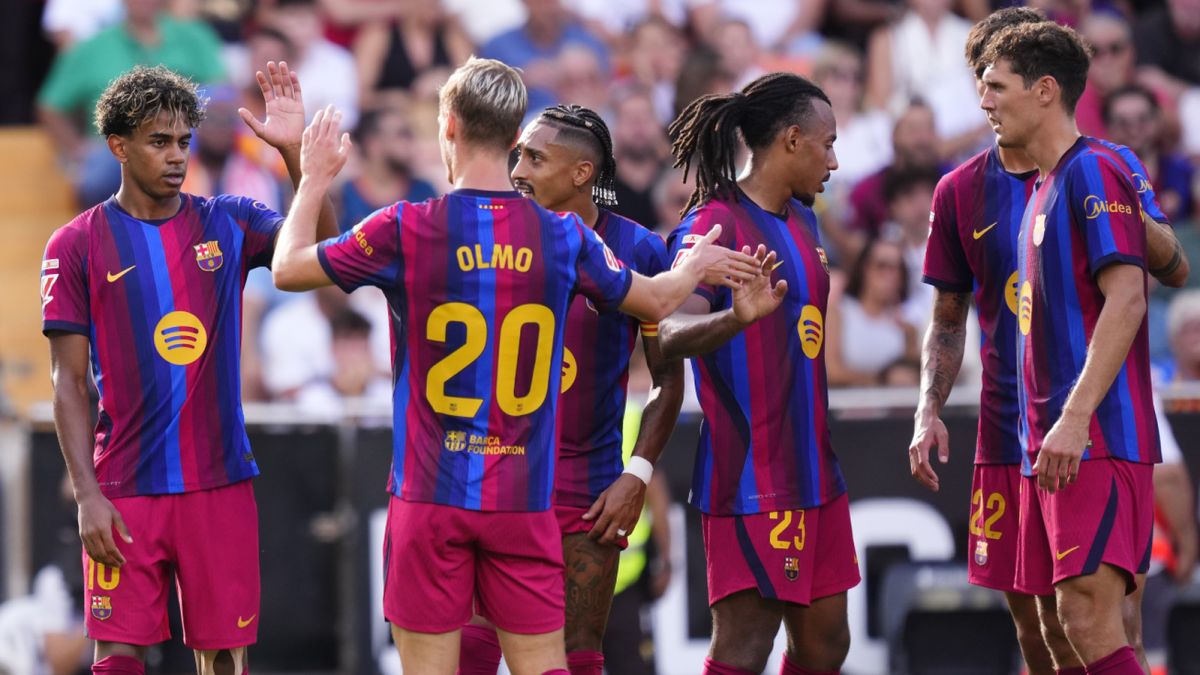 Hengerelt a Barca, az Arsenal vette el a Chelsea veretlenségét, a Milan a 92. percig verte a Juvét - külföldi körkép